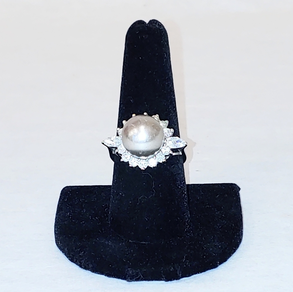 Faux Gray Pearl and cubic zirconia ring 8.5